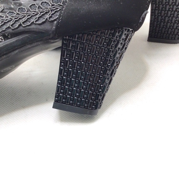 NWOB Womens Black Embroidered Lace Victorian Style Zip Up Booties Size 8.5 - Picture 9 of 13